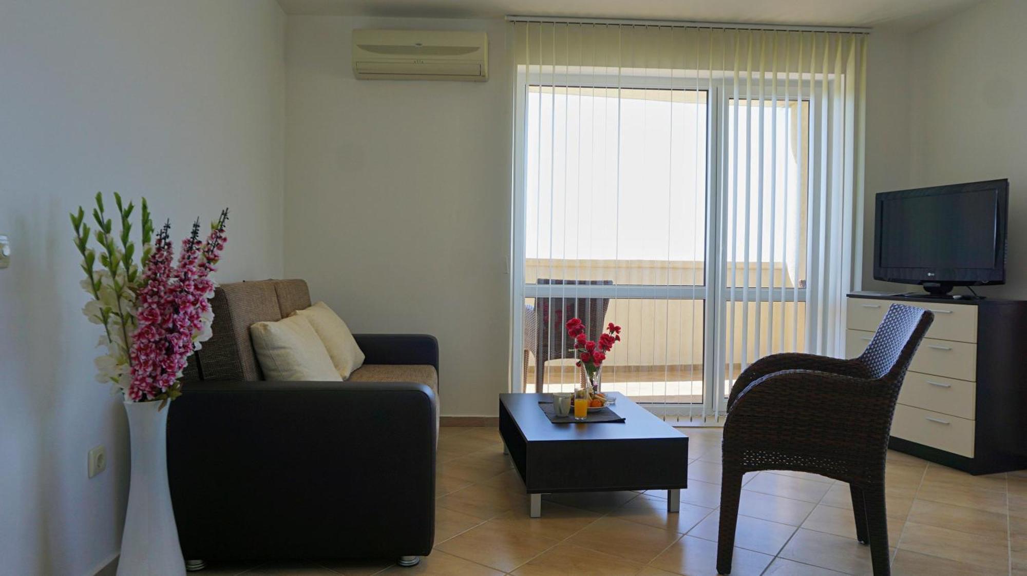 Апартаменти Сънбрийз - Sunbreeze Apartments Byala  Exterior foto